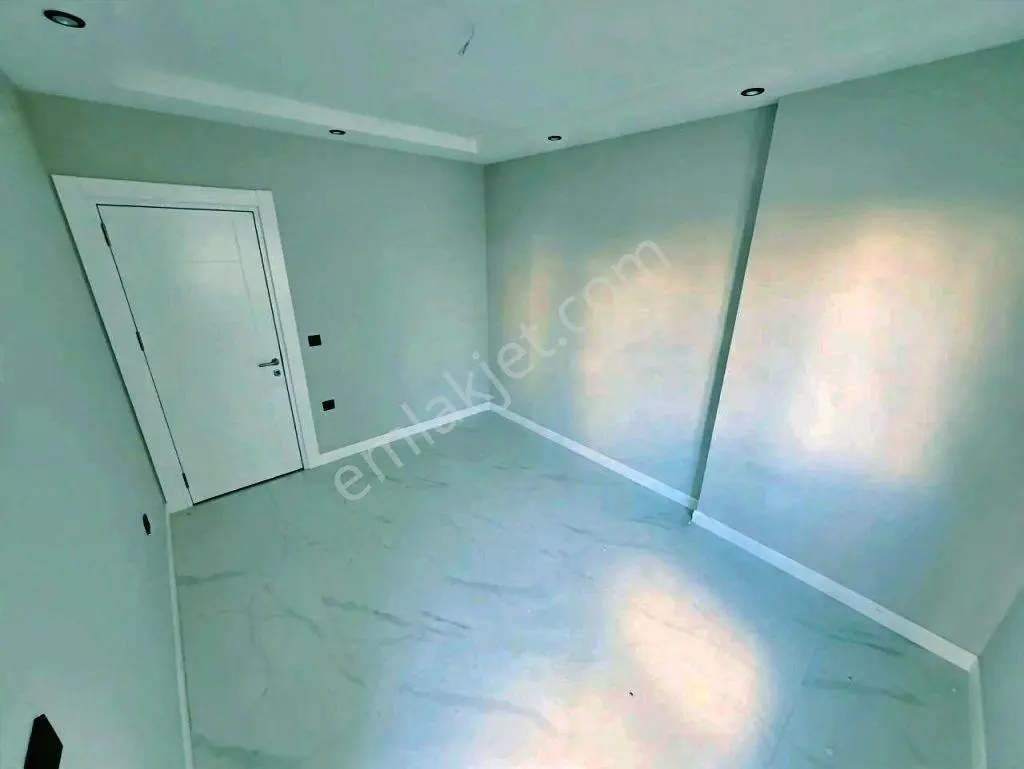 Uytundan Akçay-güre Arasında Havuzlu Ultralüks Sitede 1+1 Daire — fotoğraf 20