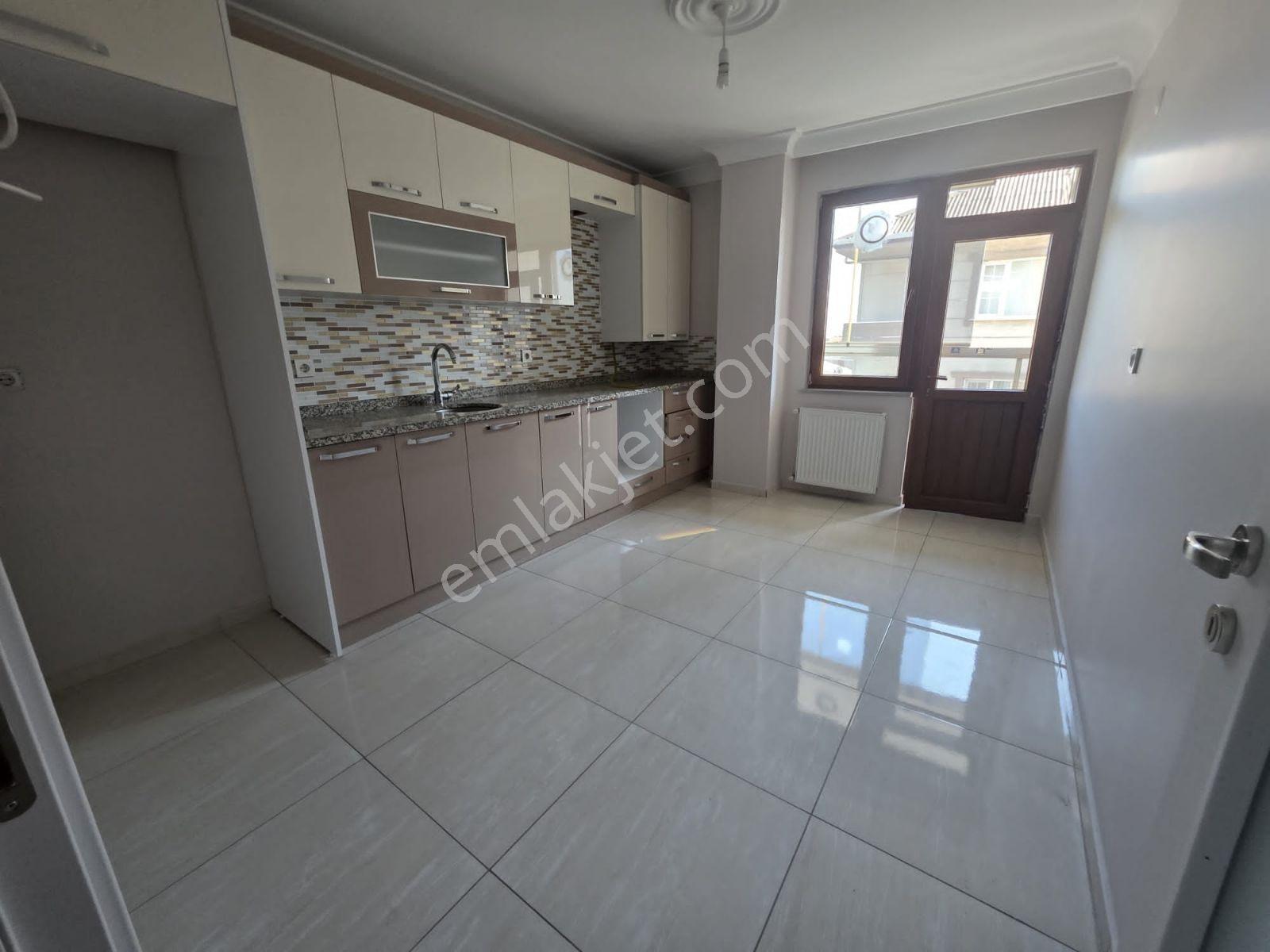 Aslı Emlak'tan Gazi Mah 2+1 Kat2 — fotoğraf 2
