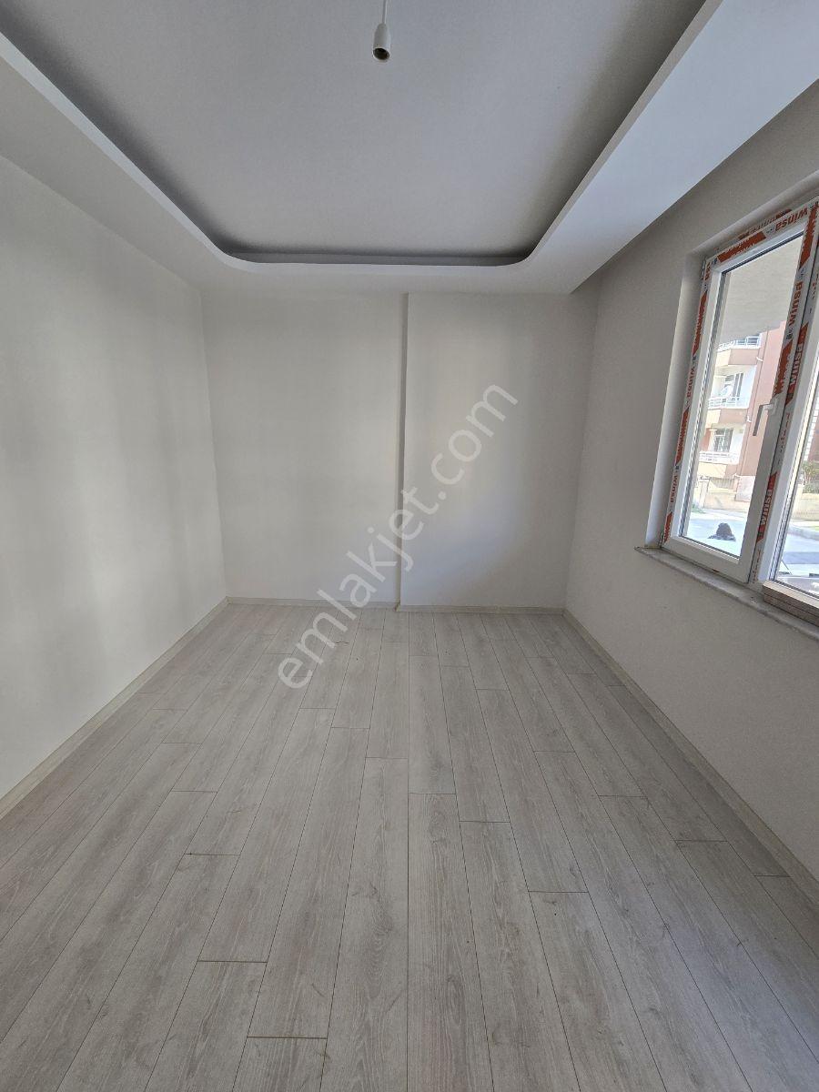Mert Emlaktan Super Konunda 2+0 Luks Daıre Ayrı Mutfaklı — fotoğraf 3