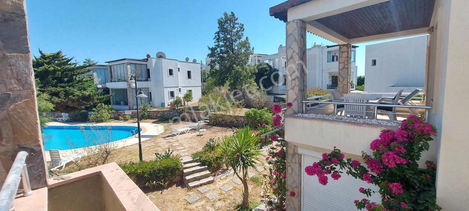 Havuzlu Nezih Site İçerisinde Merkezi Konumda 2+1 Üst Kat Daire — fotoğraf 3