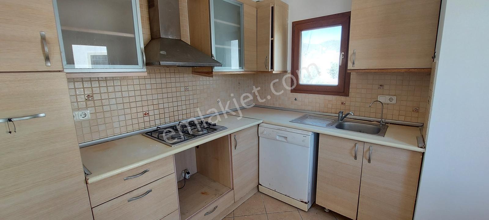 Havuzlu Nezih Site İçerisinde Merkezi Konumda 2+1 Üst Kat Daire — fotoğraf 8