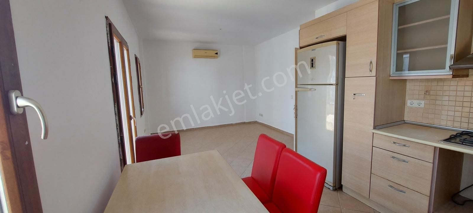 Havuzlu Nezih Site İçerisinde Merkezi Konumda 2+1 Üst Kat Daire — fotoğraf 9