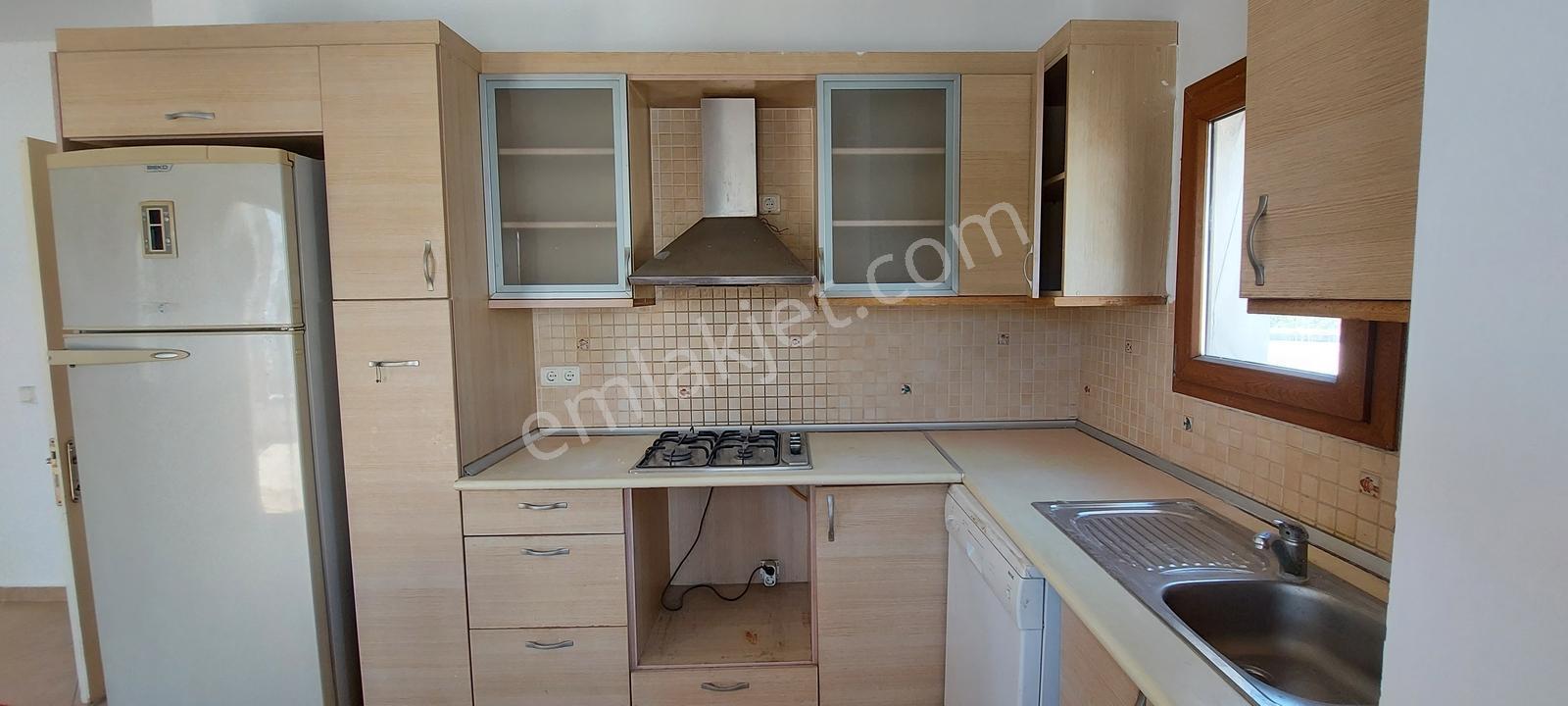 Havuzlu Nezih Site İçerisinde Merkezi Konumda 2+1 Üst Kat Daire — fotoğraf 10
