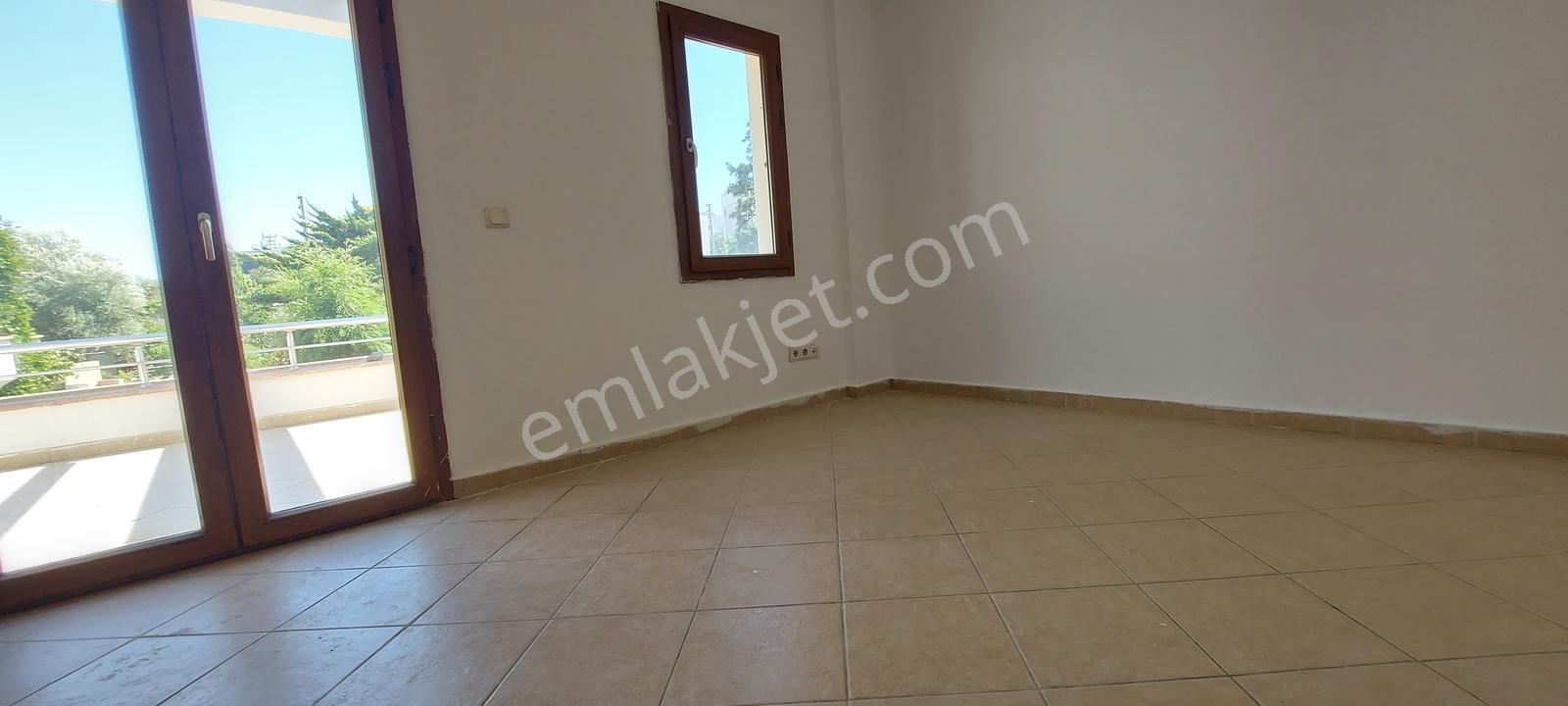 Havuzlu Nezih Site İçerisinde Merkezi Konumda 2+1 Üst Kat Daire — fotoğraf 12