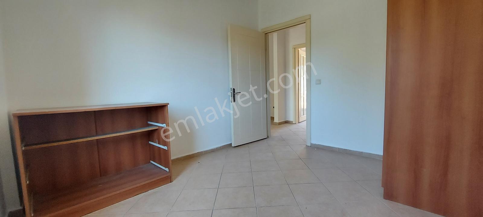 Havuzlu Nezih Site İçerisinde Merkezi Konumda 2+1 Üst Kat Daire — fotoğraf 28