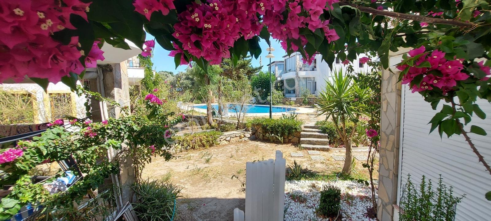Havuzlu Nezih Site İçerisinde Merkezi Konumda 2+1 Üst Kat Daire — fotoğraf 32