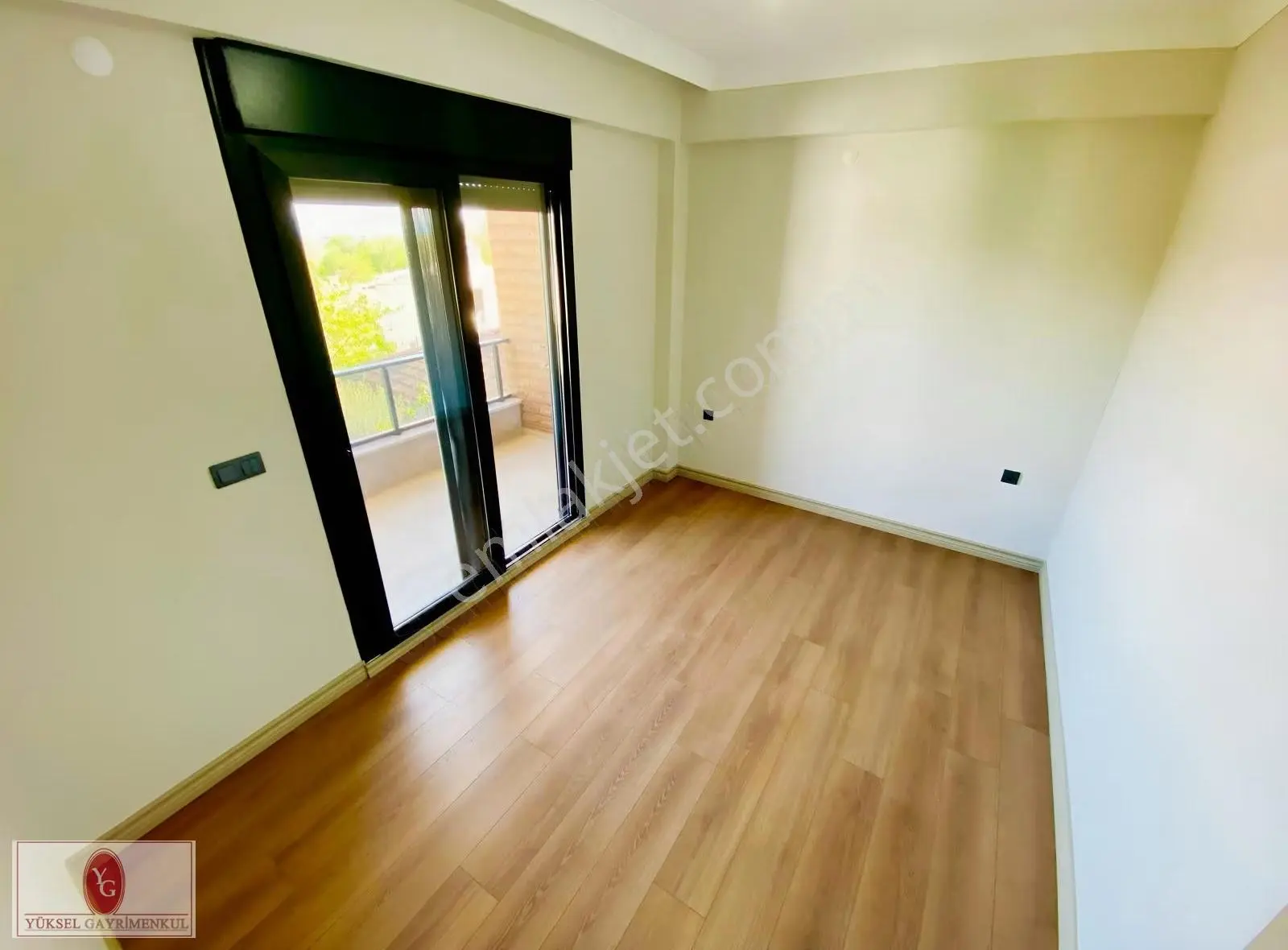 Yüksel'den Güre'de Ön Cephe Ultra Lux Sıfır Binada 1+1 Daire — fotoğraf 5