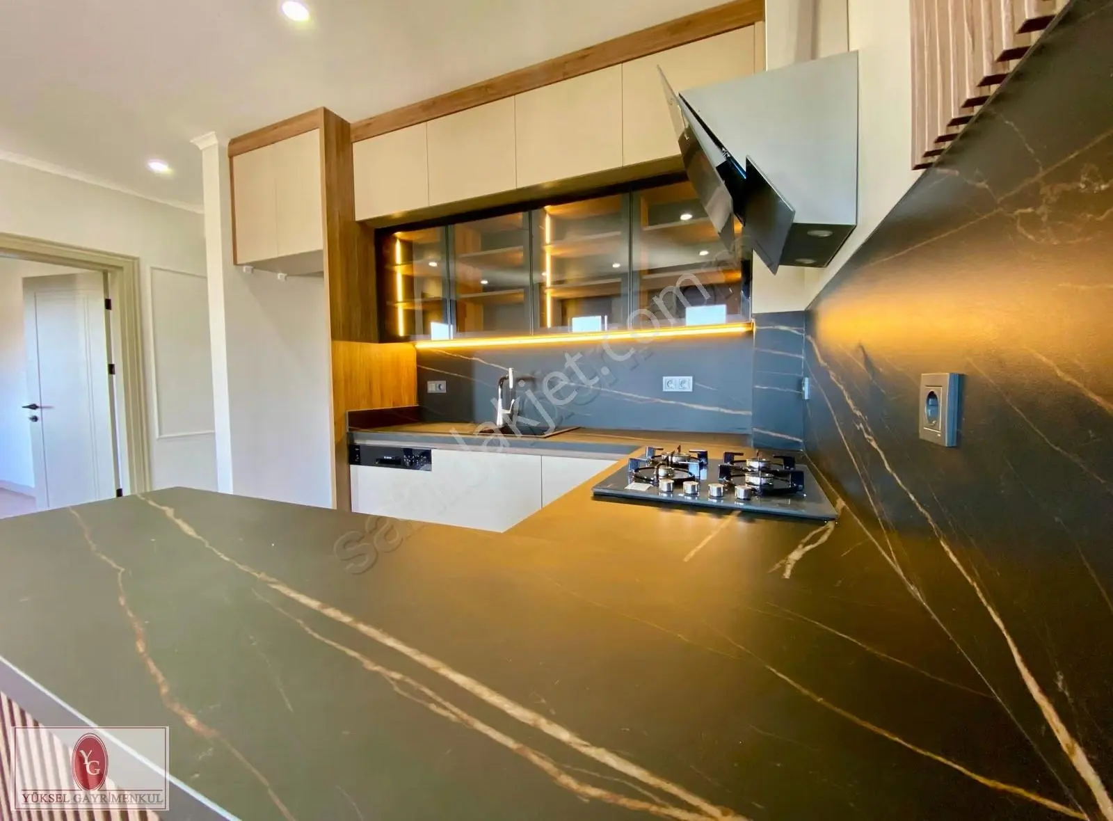 Yüksel'den Güre'de Ön Cephe Ultra Lux Sıfır Binada 1+1 Daire — fotoğraf 19