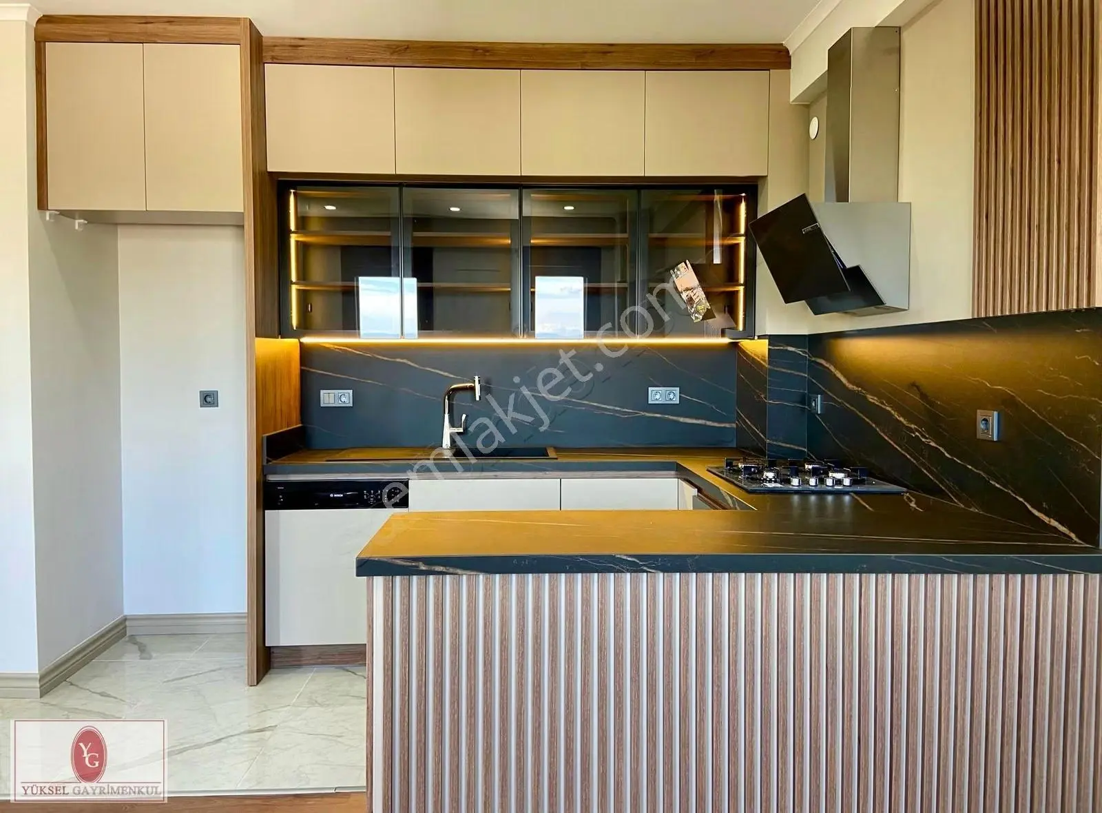 Yüksel'den Güre'de Ön Cephe Ultra Lux Sıfır Binada 1+1 Daire — fotoğraf 20