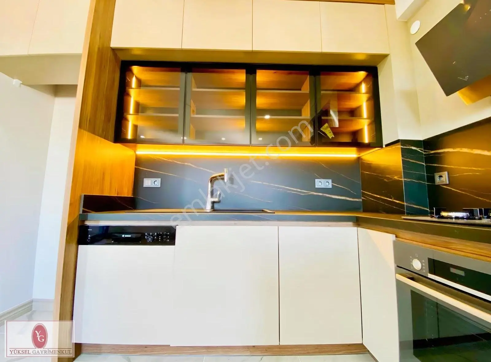 Yüksel'den Güre'de Ön Cephe Ultra Lux Sıfır Binada 1+1 Daire — fotoğraf 32