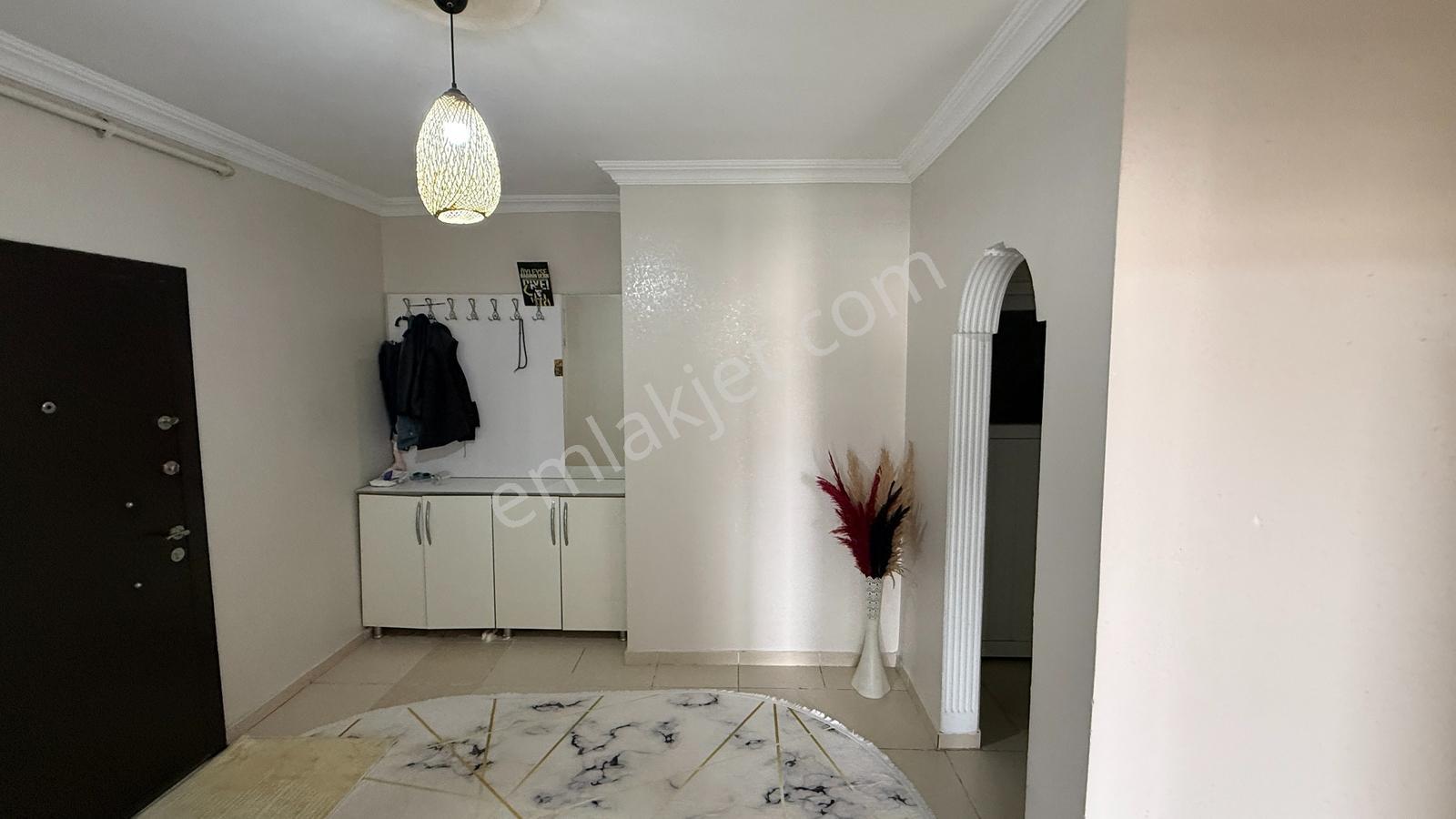 Hastane Yanı Aile Sitesinde Satılık 3+1 Daire İsbay Emlak'ta — fotoğraf 9