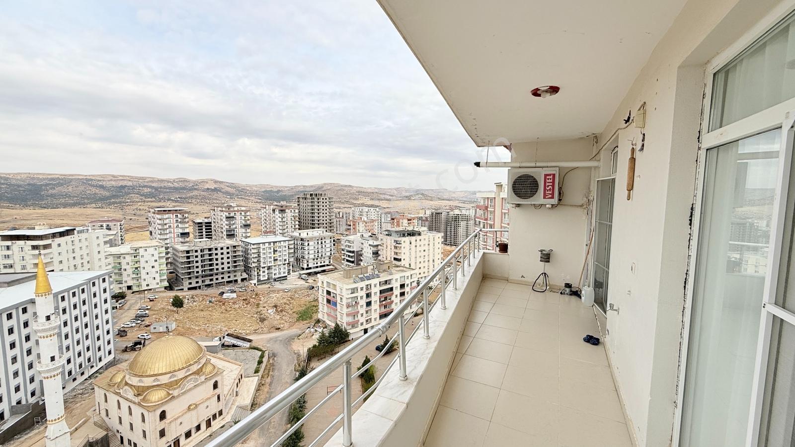 Hastane Yanı Aile Sitesinde Satılık 3+1 Daire İsbay Emlak'ta — fotoğraf 17