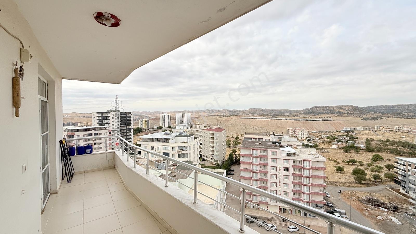 Hastane Yanı Aile Sitesinde Satılık 3+1 Daire İsbay Emlak'ta — fotoğraf 19