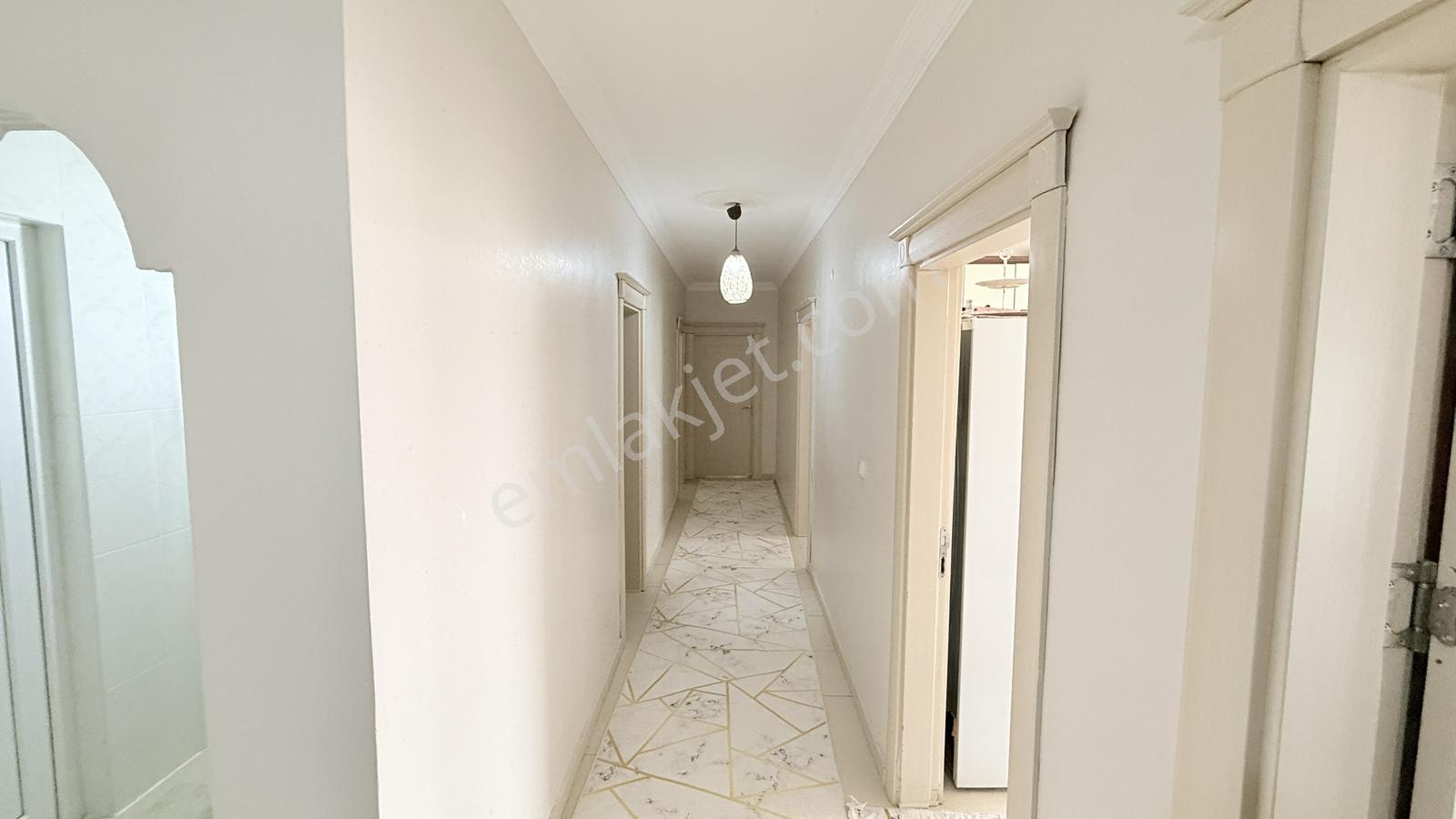 Hastane Yanı Aile Sitesinde Satılık 3+1 Daire İsbay Emlak'ta — fotoğraf 21