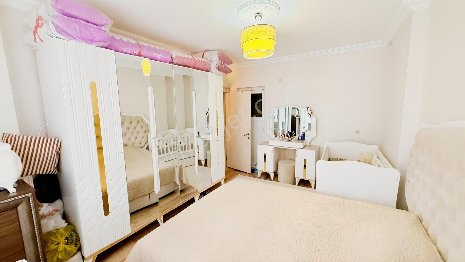 Hastane Yanı Aile Sitesinde Satılık 3+1 Daire İsbay Emlak'ta — fotoğraf 31