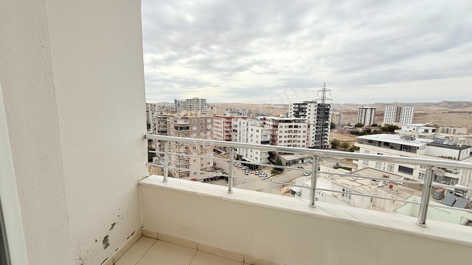 Hastane Yanı Aile Sitesinde Satılık 3+1 Daire İsbay Emlak'ta — fotoğraf 34