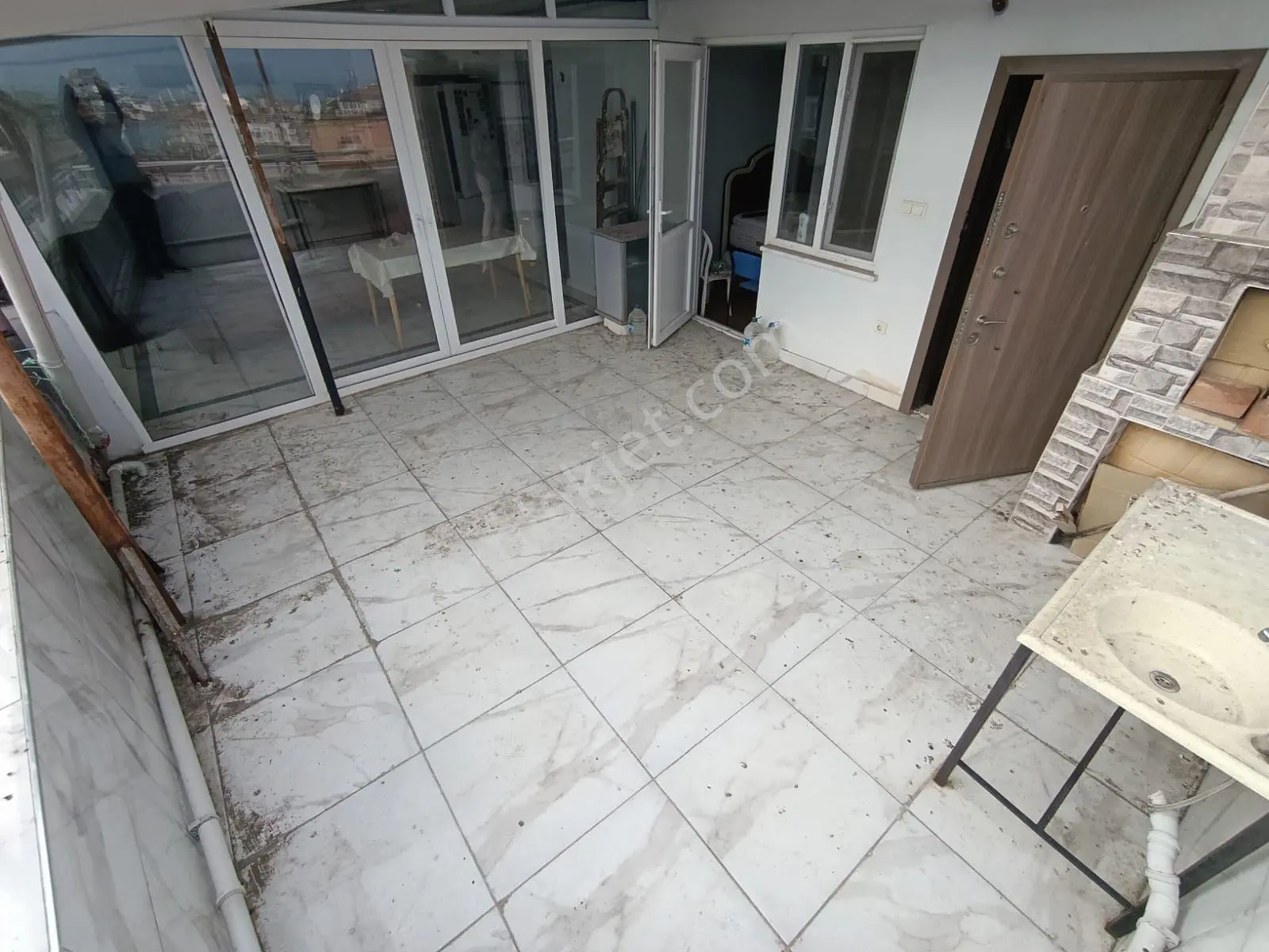 Şehir Merkezinde 3+1+3+1 Balkonlu Teraslı Kapı Girişleri Ayrı Deniz Manzaralı Dubleks Satılık Daire — fotoğraf 22