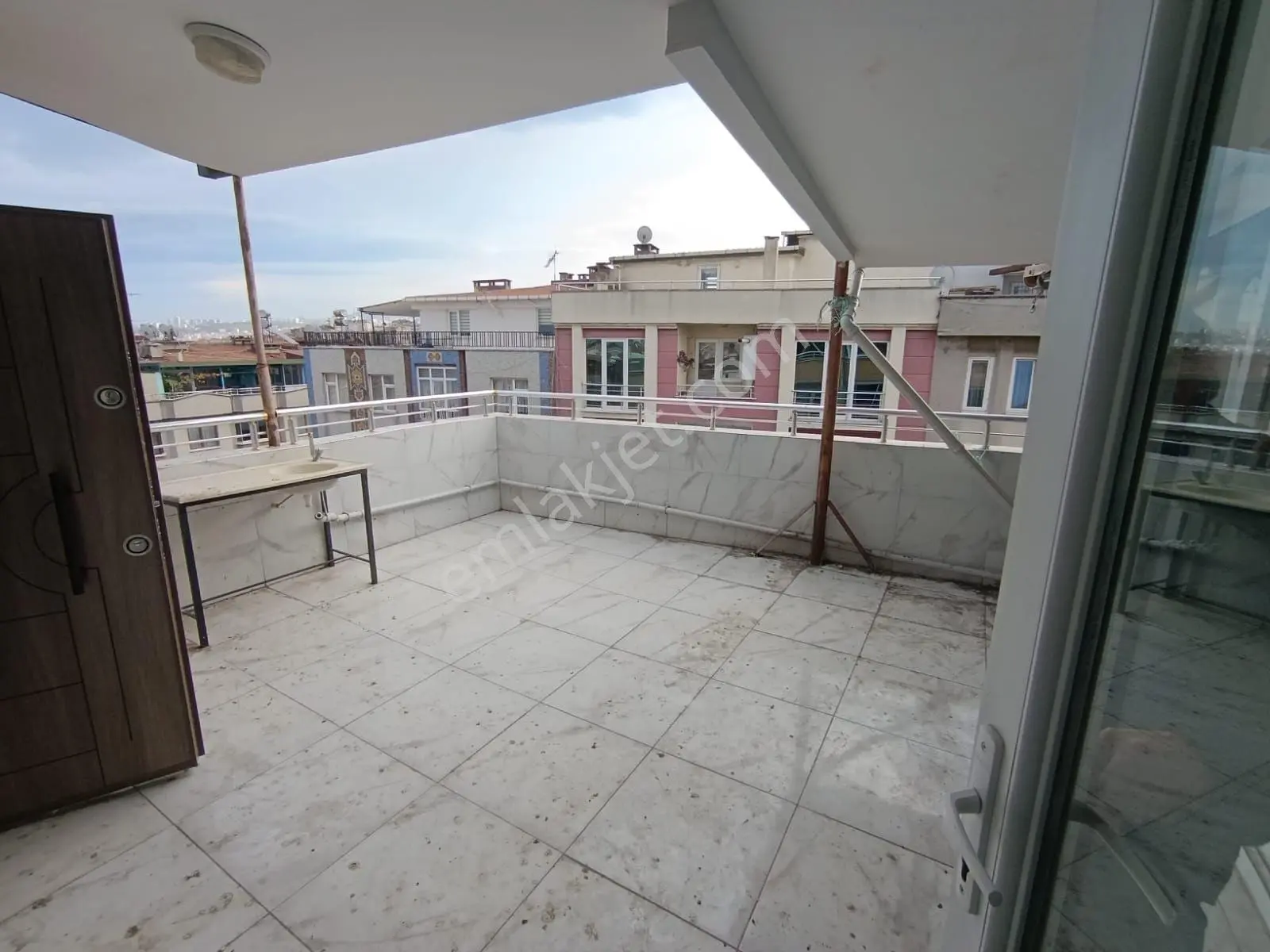 Şehir Merkezinde 3+1+3+1 Balkonlu Teraslı Kapı Girişleri Ayrı Deniz Manzaralı Dubleks Satılık Daire — fotoğraf 32