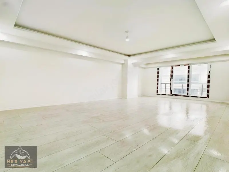 Metrobüse 5 Dk Sıfır İskanlı Arakat Daire!! — fotoğraf 2