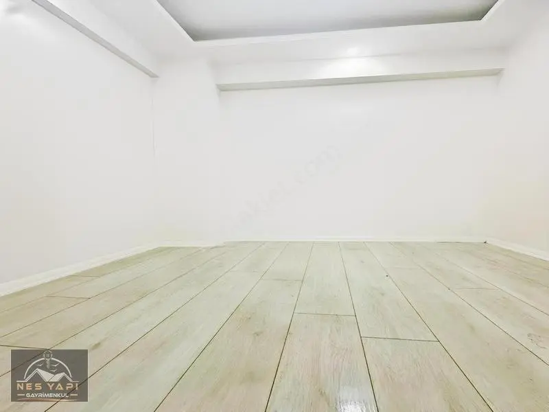Metrobüse 5 Dk Sıfır İskanlı Arakat Daire!! — fotoğraf 13