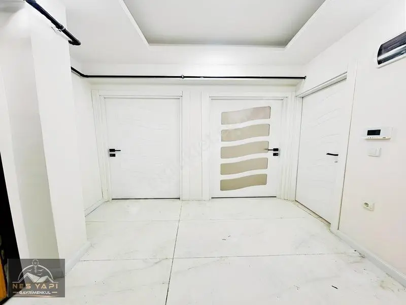 Metrobüse 5 Dk Sıfır İskanlı Arakat Daire!! — fotoğraf 21