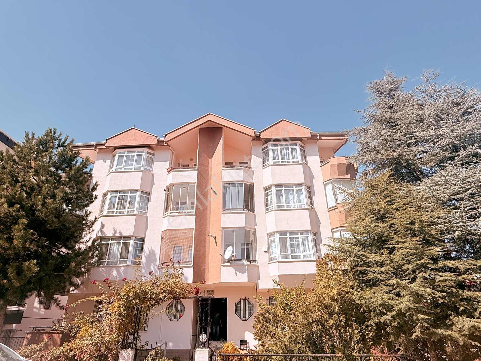 Çankaya Birlik 463.sk 3+1 Y.giriş Manzara Garajlı Satılık Daire — fotoğraf 3