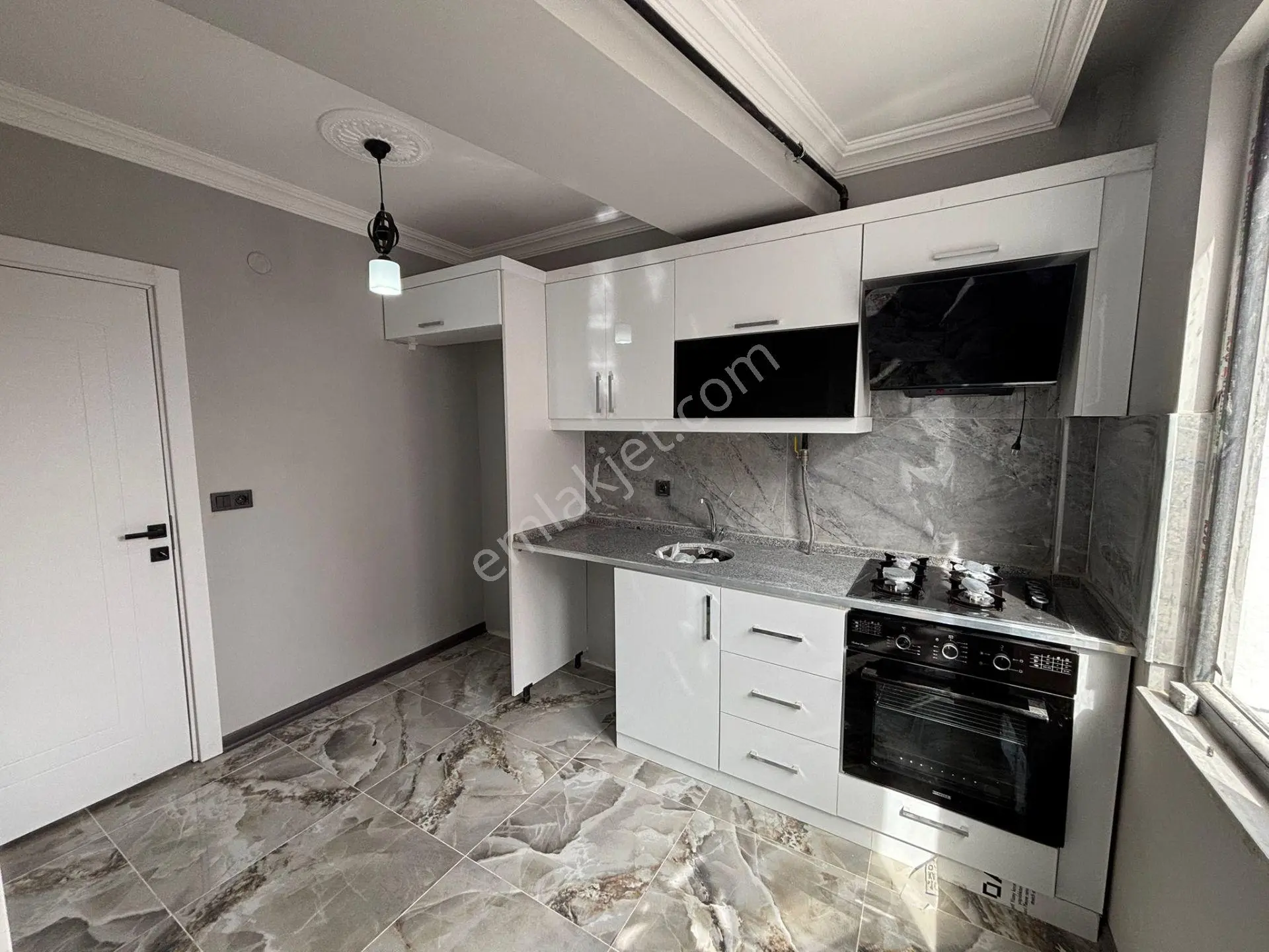 **eryıldız İnşaat'tan**fevzipaşa Merkezde İskanlı Ultra Lüks 2+1 — fotoğraf 2