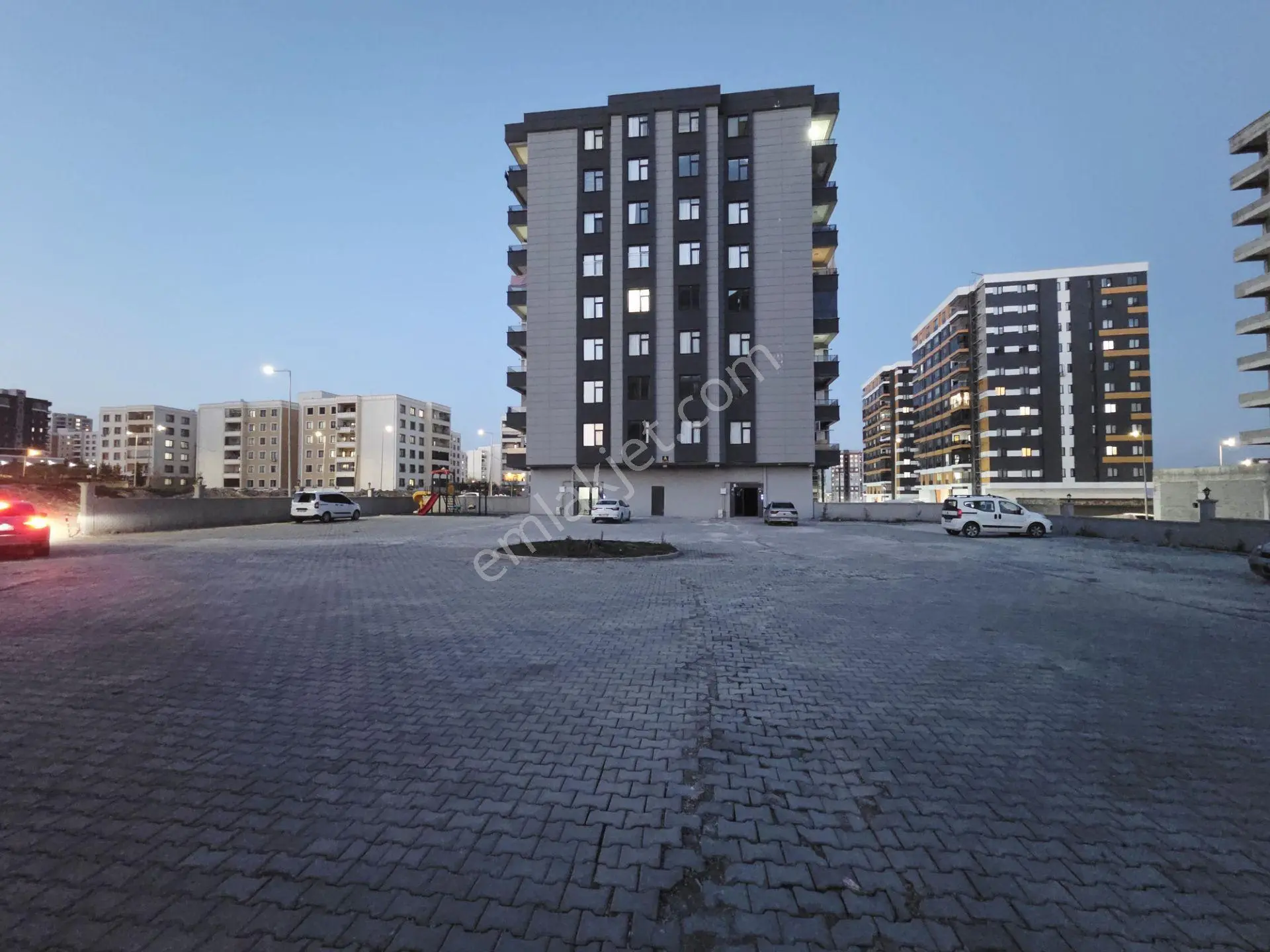 Karaköprü Seyrantepede Satılık Lüx 2+1 Daire — fotoğraf 2