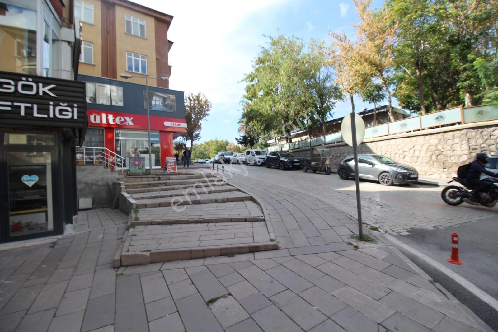 Aksaray Hamidiyede Satılık 1+1 Ofis — fotoğraf 2