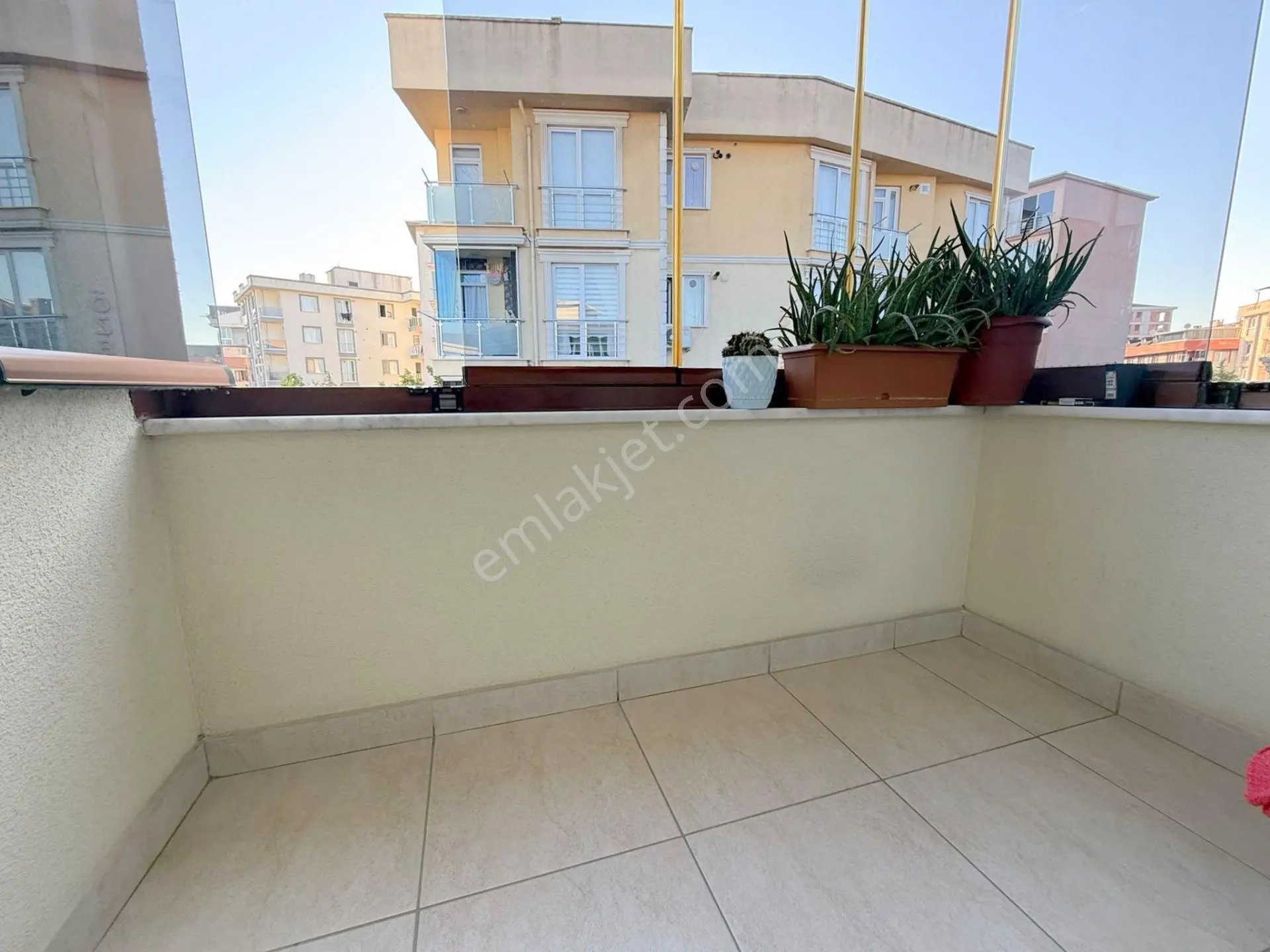Mertcan'dan Velibaba Mah.iskanlı Kapalı Balkonlu 3+1 Daire — fotoğraf 3
