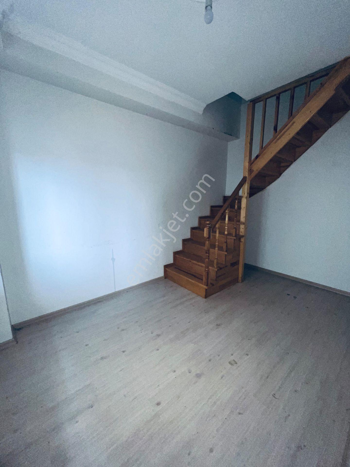 İstanbul Sancaktepe Mevlana Mah Satılık 3+1 Ters Dublex 130 M2 — fotoğraf 19
