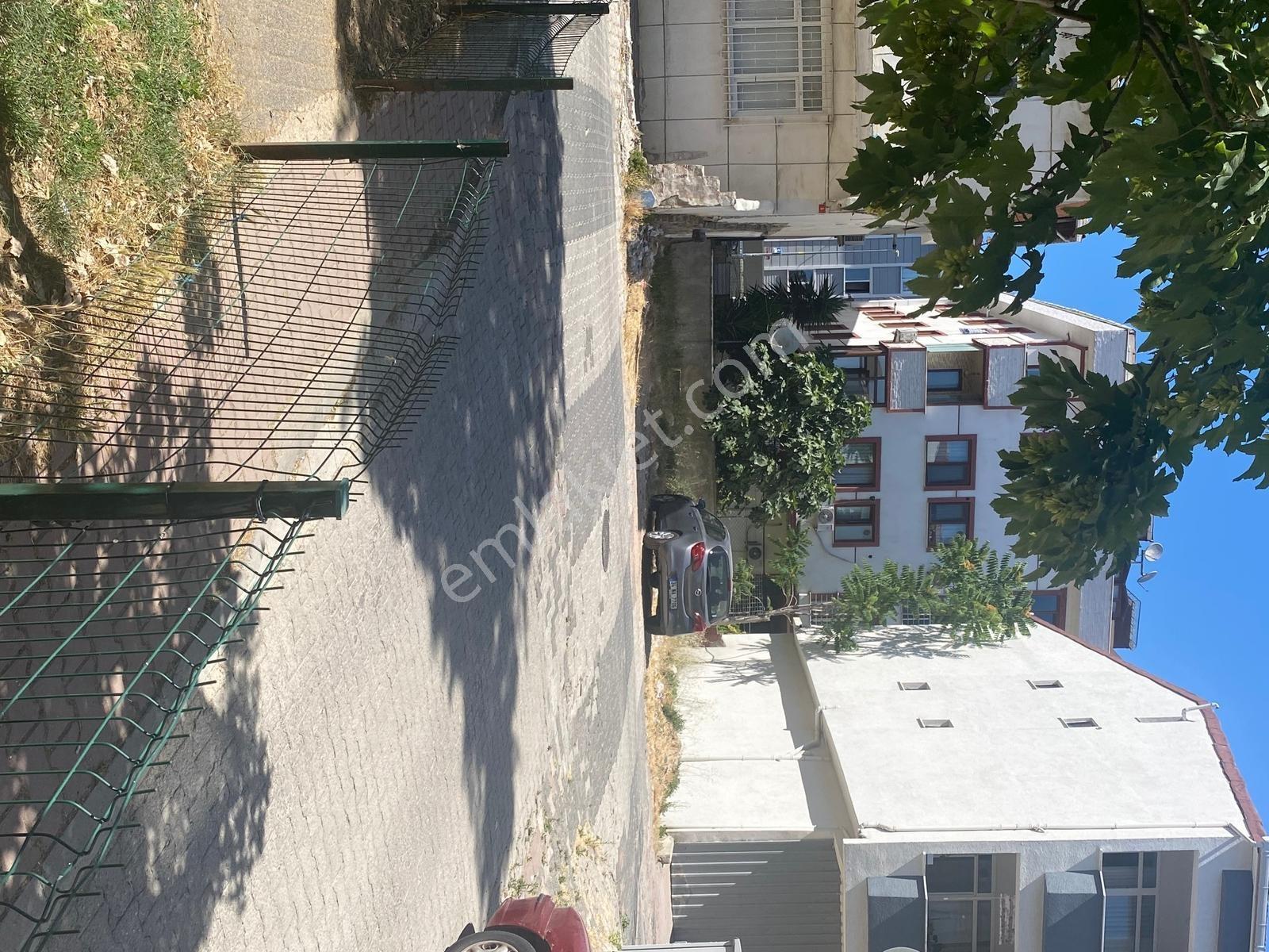 Evinibul'dan Mükemmel Konumda 115m2 E5'e Yakın Arsa — fotoğraf 8