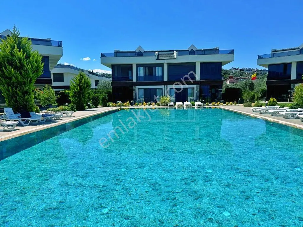 Uytundan Pelitköyde Denize Sıfır Havuzlu Sitede 2+1 Son Dubleks! — fotoğraf 3