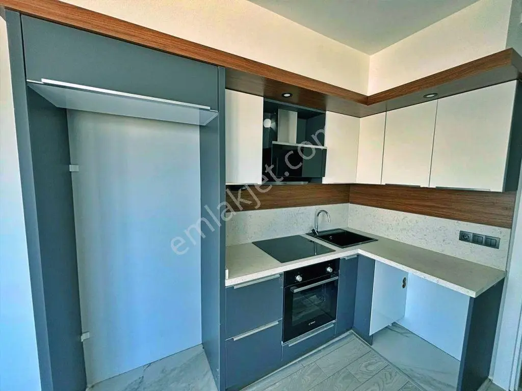 Uytundan Pelitköyde Denize Sıfır Havuzlu Sitede 2+1 Son Dubleks! — fotoğraf 4