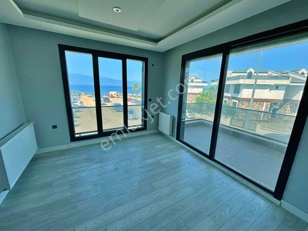 Uytundan Pelitköyde Denize Sıfır Havuzlu Sitede 2+1 Son Dubleks! — fotoğraf 12