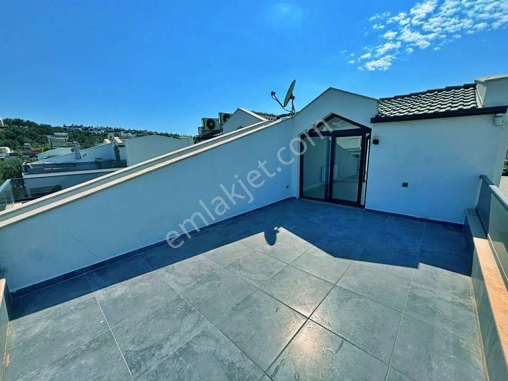 Uytundan Pelitköyde Denize Sıfır Havuzlu Sitede 2+1 Son Dubleks! — fotoğraf 16