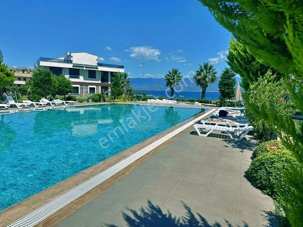 Uytundan Pelitköyde Denize Sıfır Havuzlu Sitede 2+1 Son Dubleks! — fotoğraf 23