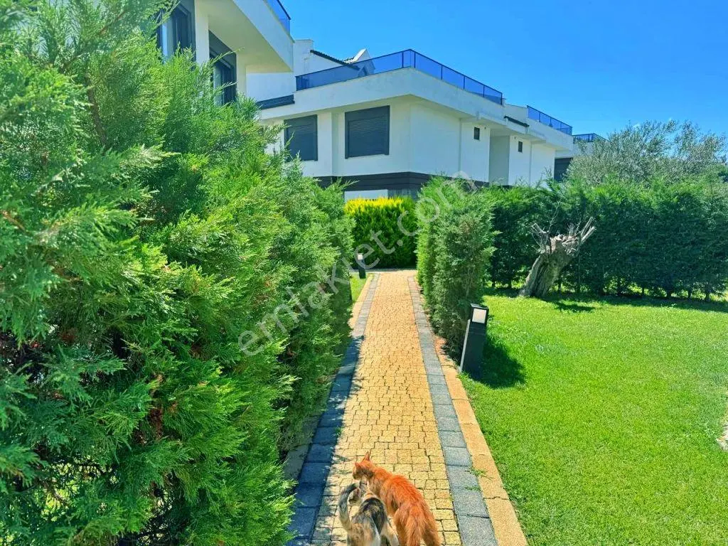 Uytundan Pelitköyde Denize Sıfır Havuzlu Sitede 2+1 Son Dubleks! — fotoğraf 30