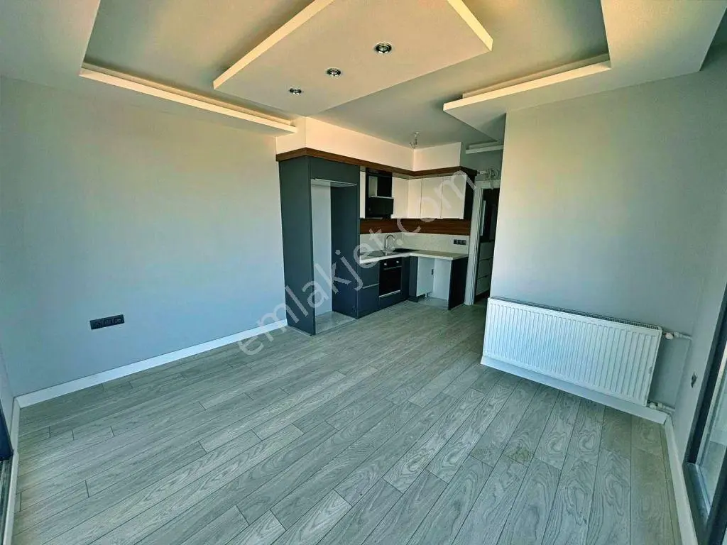 Uytundan Pelitköyde Denize Sıfır Havuzlu Sitede 2+1 Son Dubleks! — fotoğraf 31