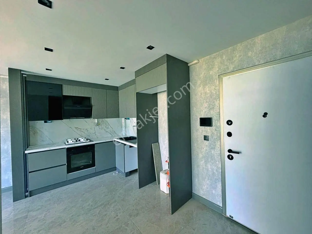 Uytundan Burhaniye Ören'de Ultralüks Sitede Havuz Cephe 1+1daire — fotoğraf 9