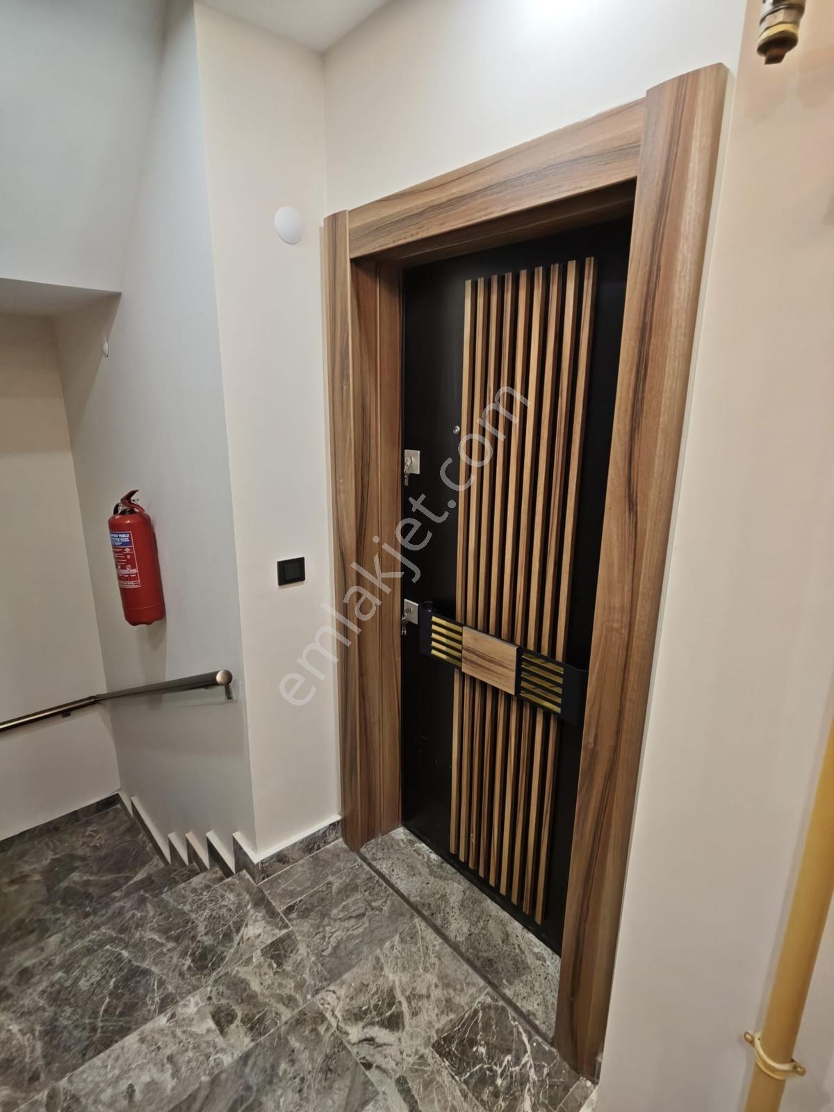 Kalkanca Da 2+1 Satılık Daire Genıs Odalı Bolunebılır — fotoğraf 11
