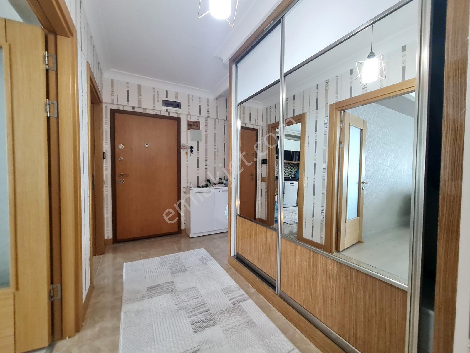 Ahimesut Mh.sitesi İçerisinde Ebeveyn Banyo Ve Giyinme Odalı 3+1 — fotoğraf 16