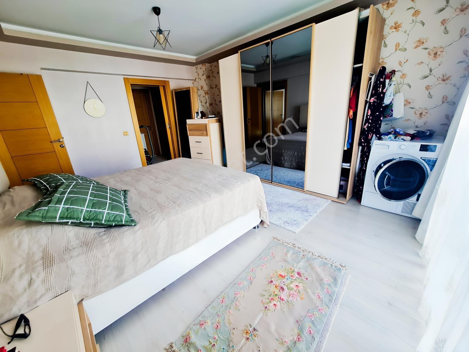 Ahimesut Mh.sitesi İçerisinde Ebeveyn Banyo Ve Giyinme Odalı 3+1 — fotoğraf 35
