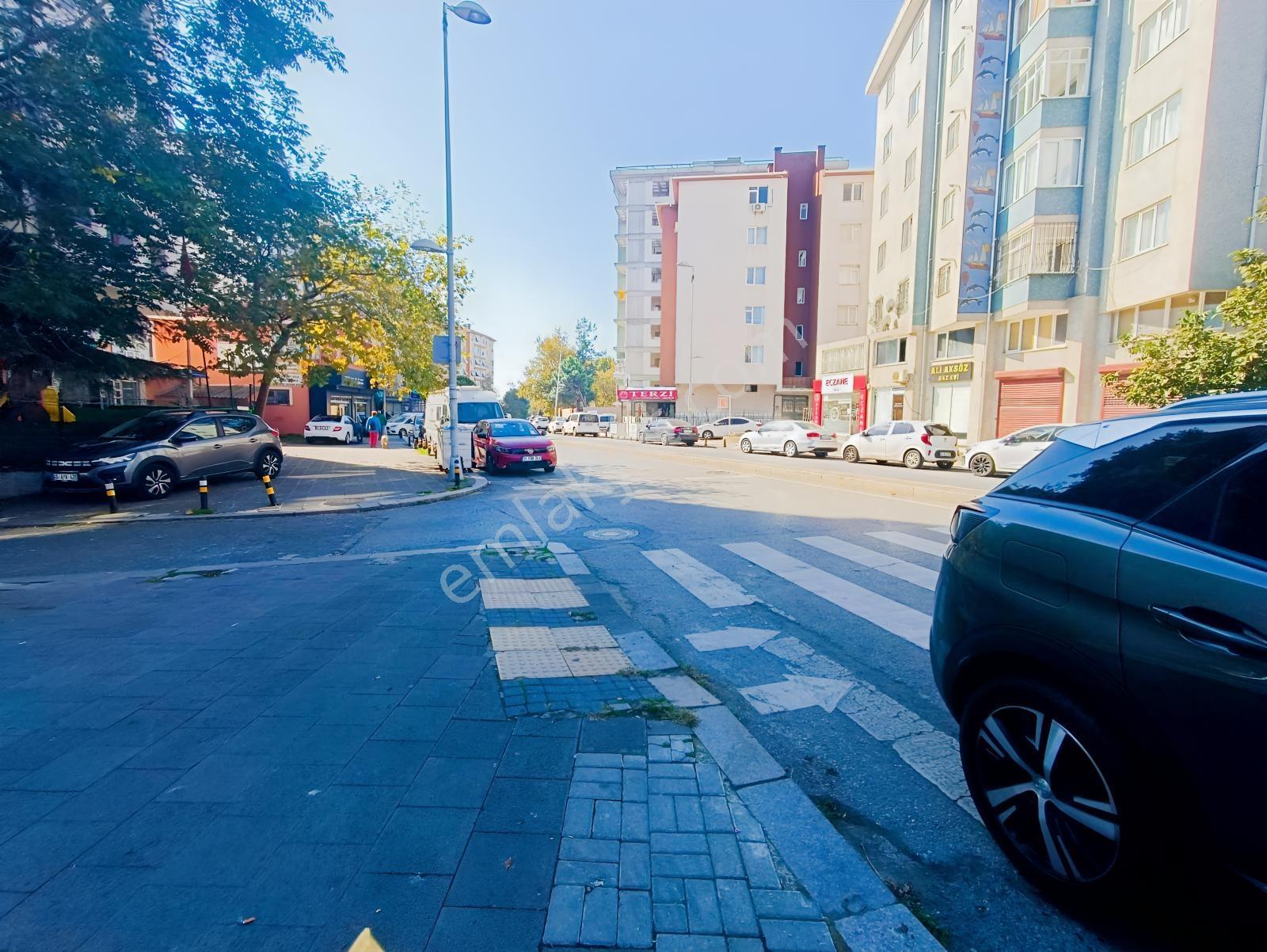 İçerenköy'de Satılık 5+1 Dubleks Daire — fotoğraf 3