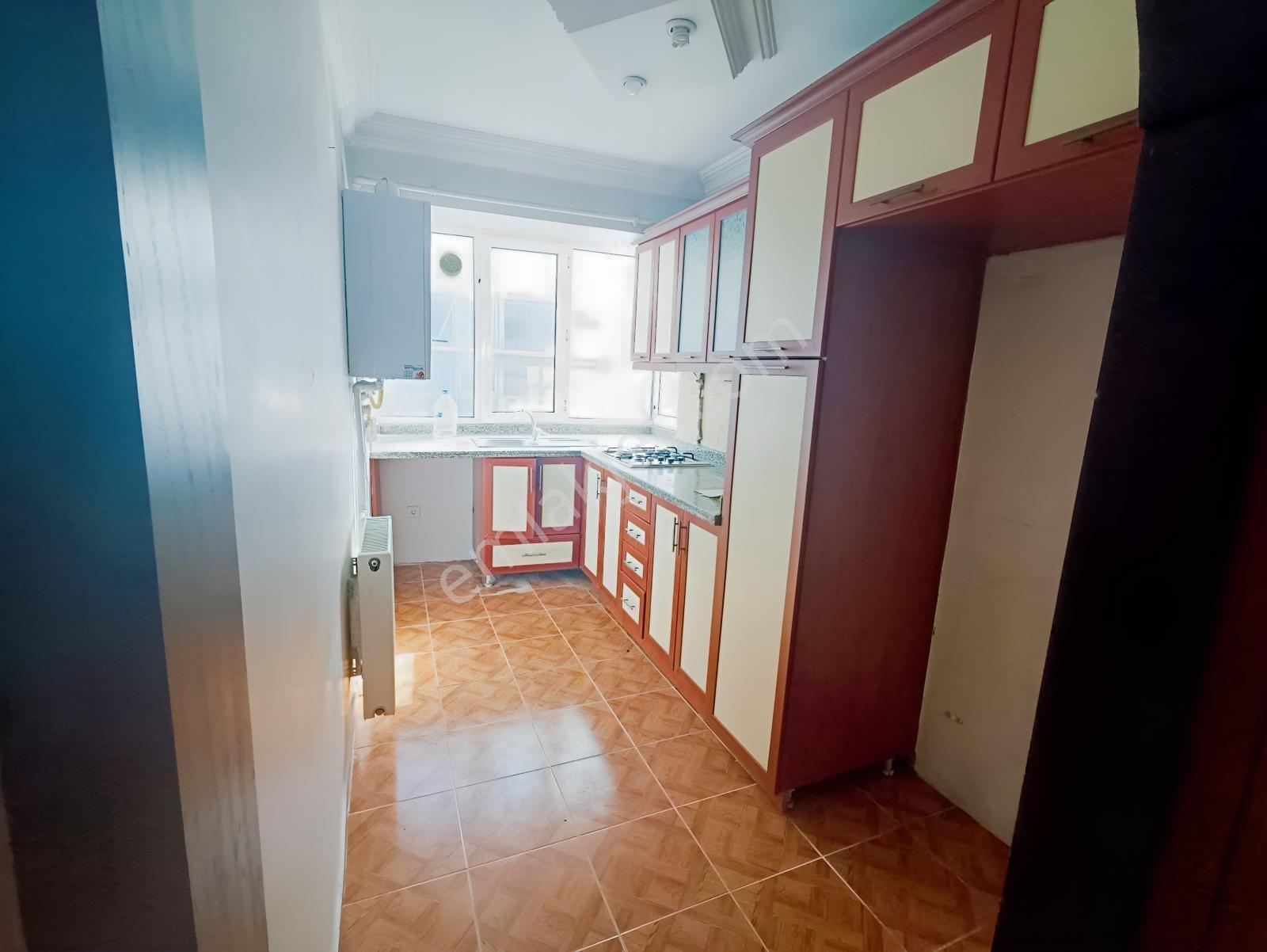 İçerenköy'de Satılık 5+1 Dubleks Daire — fotoğraf 8