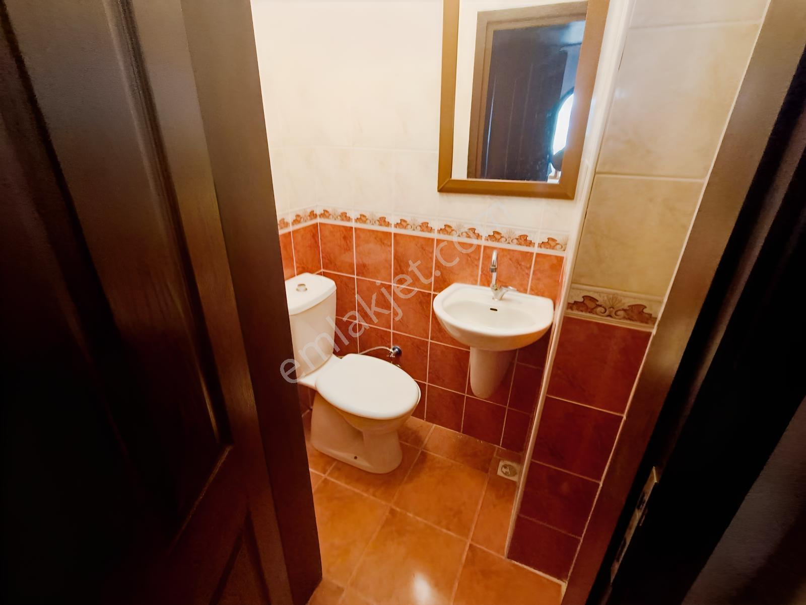 İçerenköy'de Satılık 5+1 Dubleks Daire — fotoğraf 11