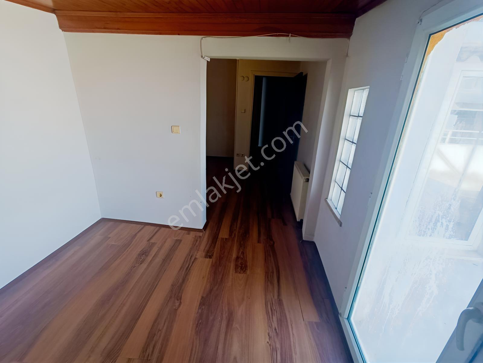 İçerenköy'de Satılık 5+1 Dubleks Daire — fotoğraf 17