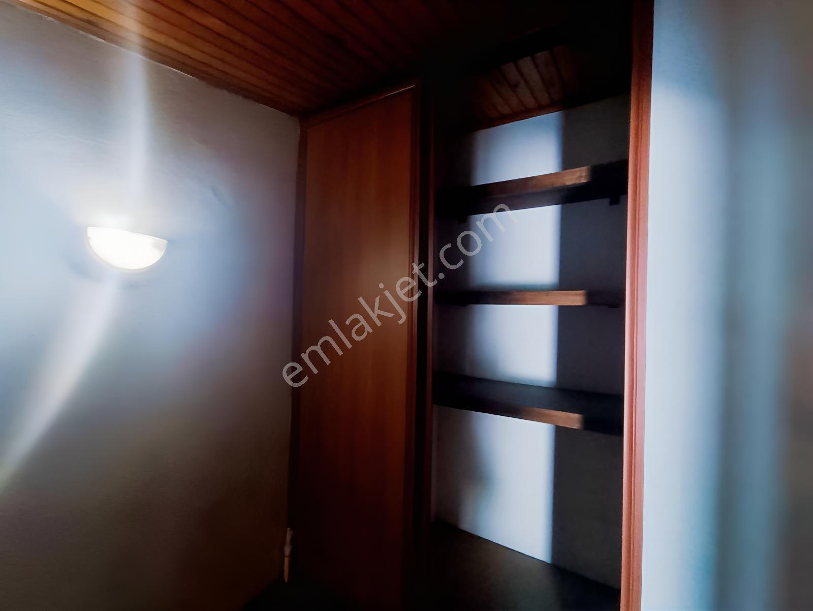 İçerenköy'de Satılık 5+1 Dubleks Daire — fotoğraf 20