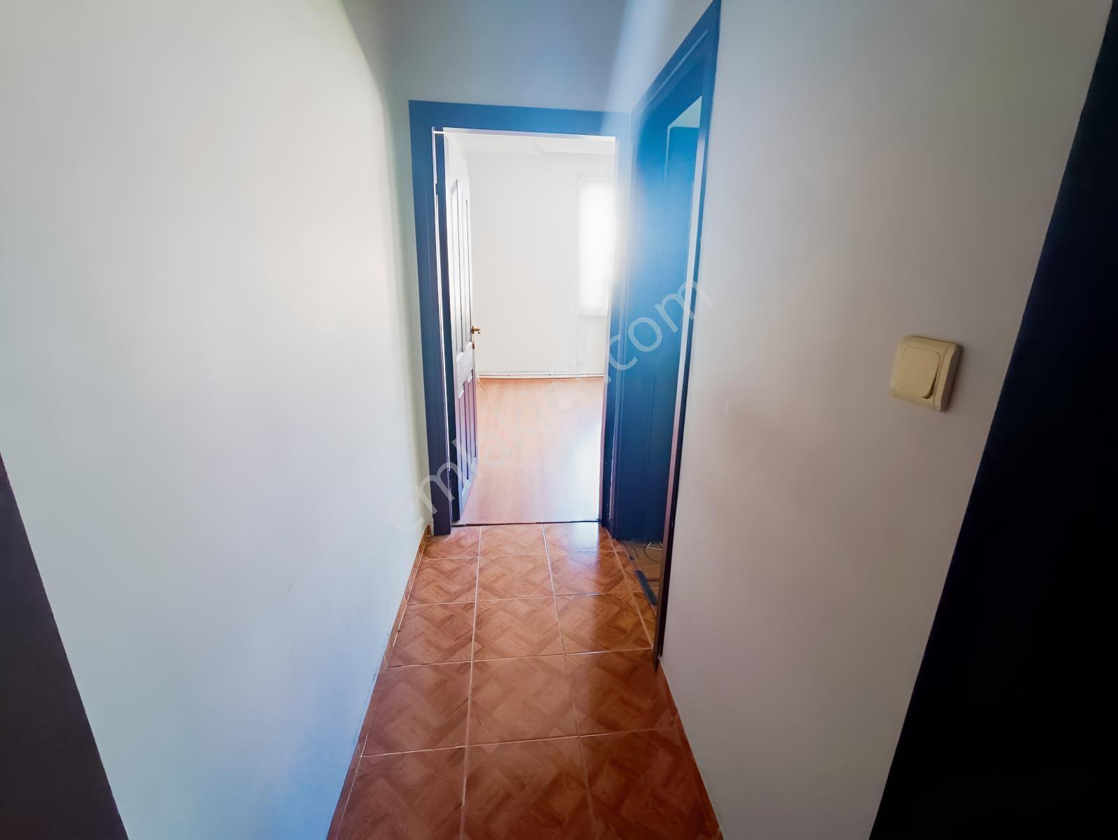 İçerenköy'de Satılık 5+1 Dubleks Daire — fotoğraf 22
