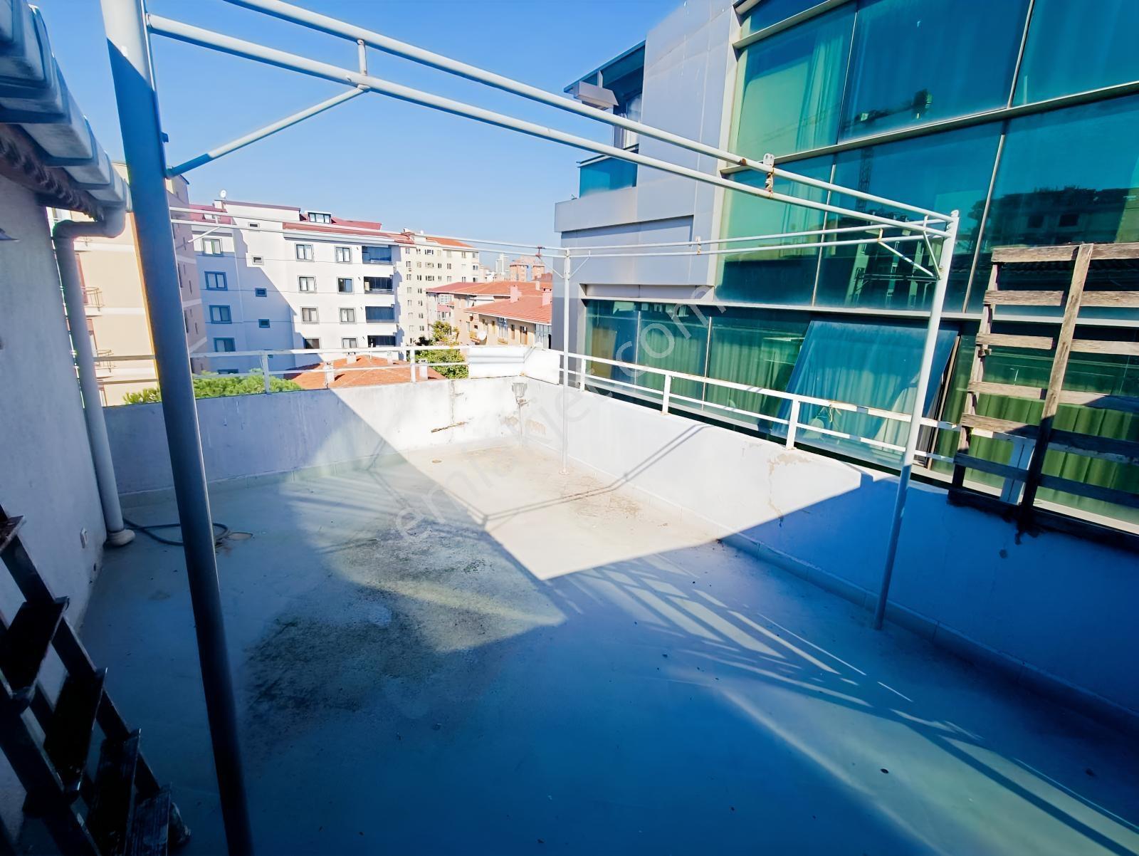 İçerenköy'de Satılık 5+1 Dubleks Daire — fotoğraf 26